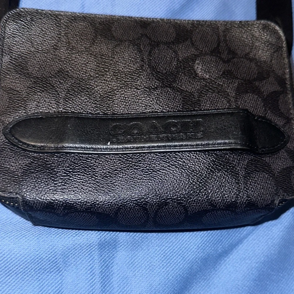 Coach men’s Black Crossbody Bag - Picture 2 of 5
